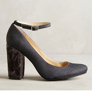 Anthropologie Farylrobin Tessa velvet heel close toe pumps size 8.5